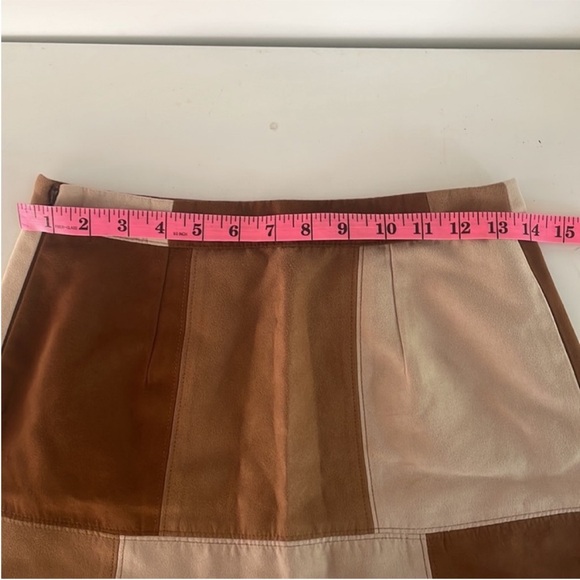 Hollister women’s Mini Skirt - Picture 4 of 4